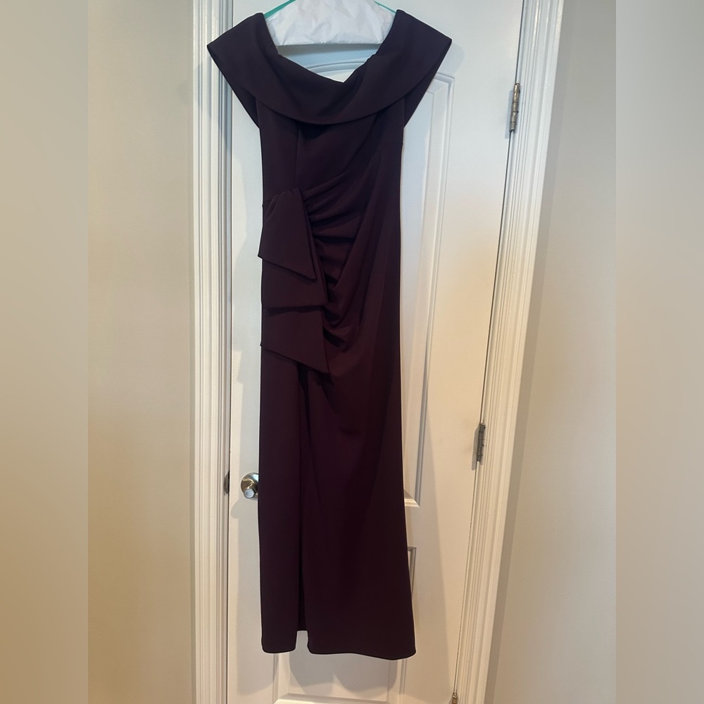 Xscape Women's Elegant Mother of the Bride/Groom off the Shoulder plum dress